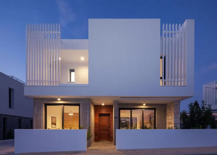 Avalon 1 12 אתר נופש פאפוס