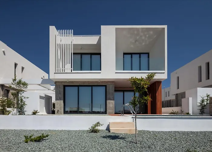 אתר נופש Avalon 1 12 פאפוס