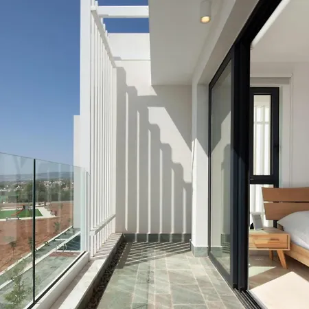 Resort Avalon 1 12 *