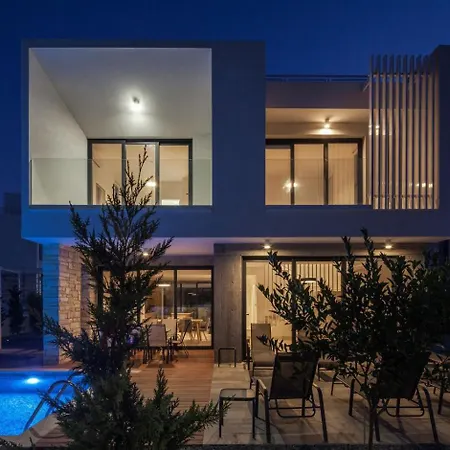 Resort Avalon 1 12 *