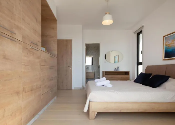 Resort Avalon 1 12 *