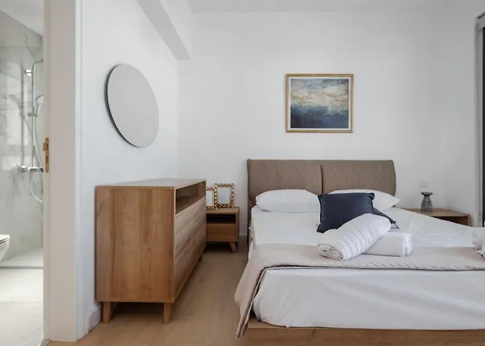 Resort Avalon 1 12 *